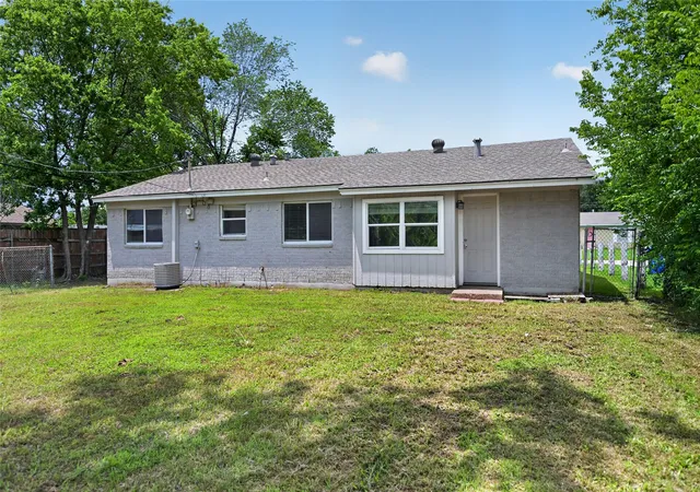 Homes for sale in Balch Springs, TX | 14206 Osage Dr, Balch Springs, TX 75180 | MLS# 21279909
