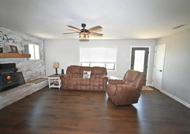 Photo 4 of House for sale at 258 County Road 3199, Winnsboro, TX 75494 | MLS# 21274048 | Listing updated on 2026-08-22