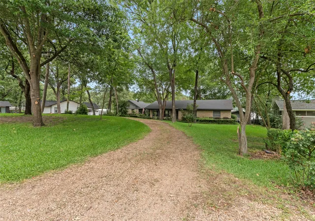 Homes for sale in Mabank, TX | 111 Deer Island Rd, Mabank, TX 75156 | MLS# 21277496