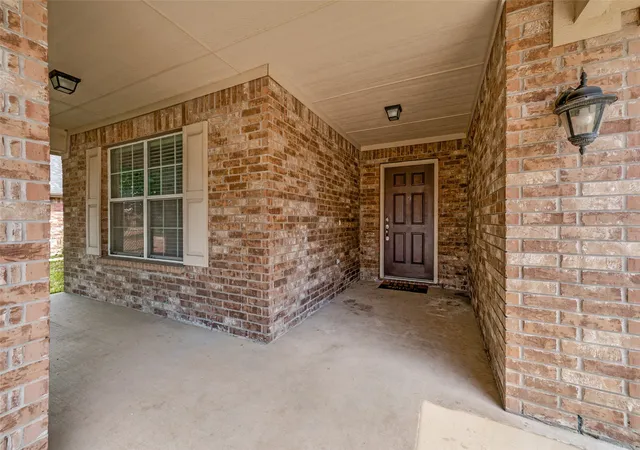 4th image of 213 Bird Creek Dr, Little Elm, TX 75068 | MLS# 21279853