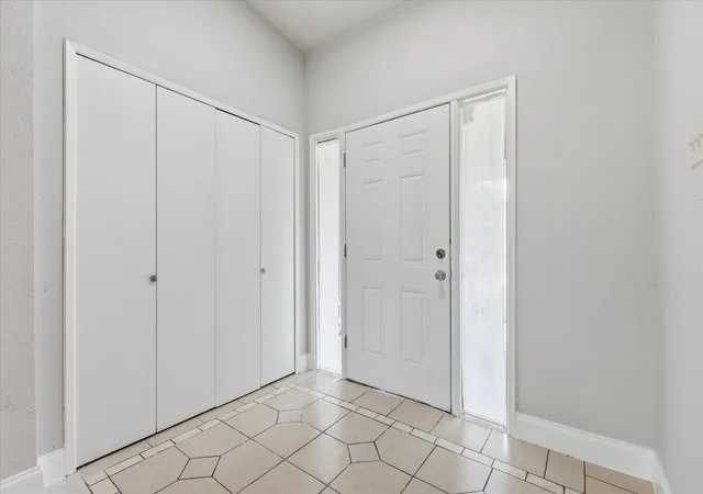 Photo 4 of Single family home for sale at 1839 Sherwood Ln, Carrollton, TX 75006 | MLS# 21279981 | Listing updated on 2026-09-01