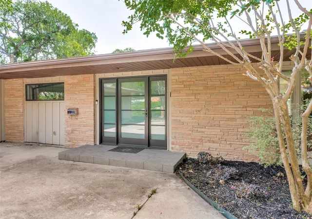 Photo 2 of Single family home for sale at 4101 Hildring Dr E, Fort Worth, TX 76109 | MLS# 21231400 | Listing updated on 2026-08-04