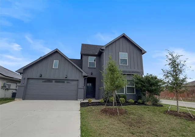 Photo 1 of Single family home for sale at 1600 Battery Park Dr, Alvarado, TX 76009 | MLS# 21280022 | Listing updated on 2026-10-02