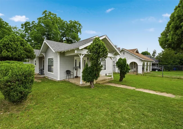Photo 2 of Single family home for sale at 2600 Homan Ave, Waco, TX 76707 | MLS# 21253454 | Listing updated on 2026-07-24