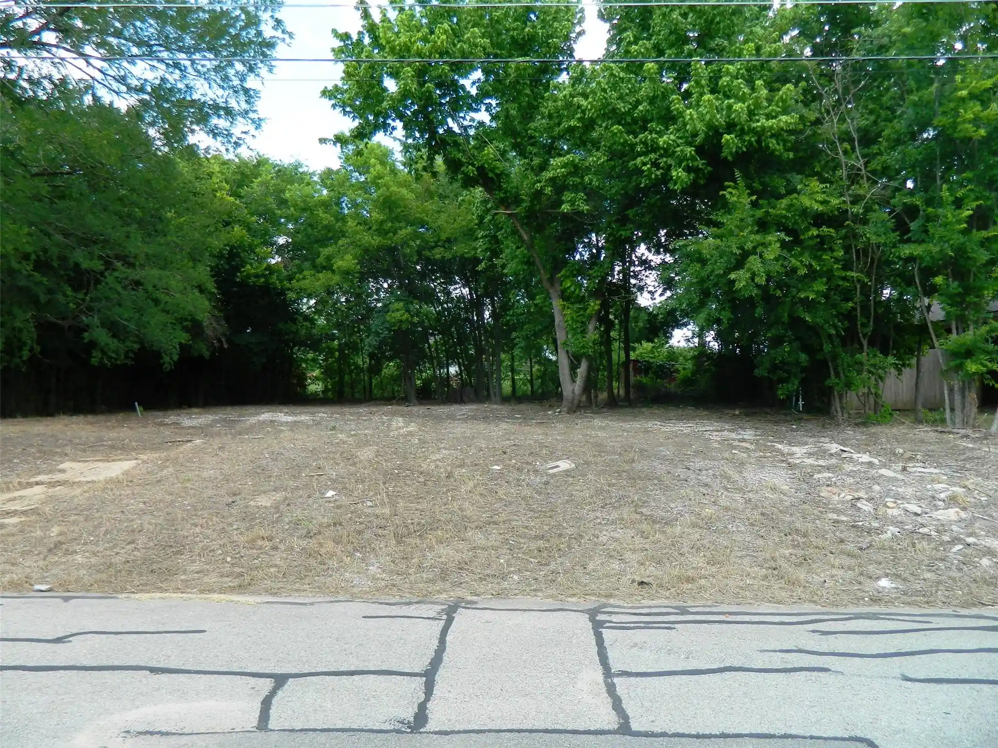 Photo 1 of Land for sale at 809 E 5th St, Bonham, TX 75418 | MLS# 21280081 | Listing updated on 2026-05-27