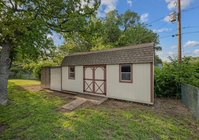 3rd image of 1216 Terry Dr, Willow Park, TX 76008 | MLS# 21279903