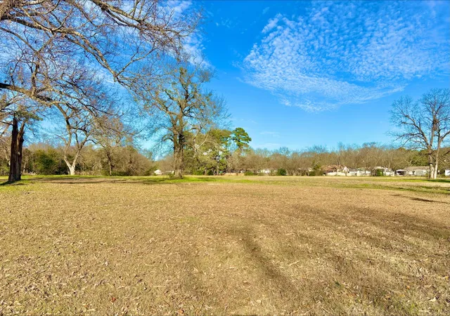 Homes for sale in Pittsburg, TX | 400 Hill Ave, Pittsburg, TX 75686 | MLS# 21280120