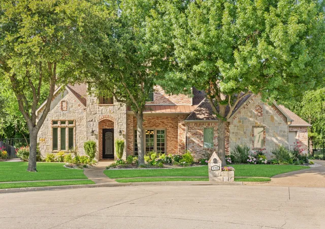 Photo 2 of Single family home for sale at 4745 Secret Cvs, Rockwall, TX 75032 | MLS# 21271277 | Listing updated on 2026-08-22