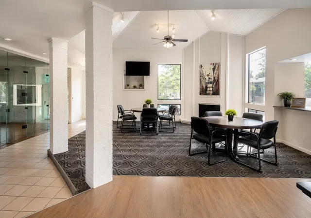 2nd image of 1900 Cloisters Dr, Arlington, TX 76011
