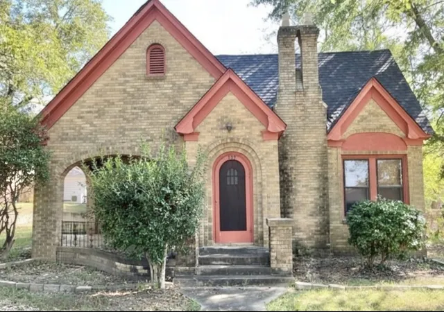 Homes for sale in Pittsburg, TX | 437 Jeffersons St, Pittsburg, TX 75686 | MLS# 21280065