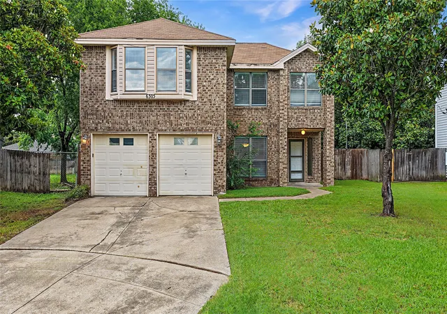 Photo 2 of Sale Pending at 6305 Meadow Glen Dr, Arlington, TX 76018 | MLS# 21280214 | Listing updated on 2026-07-10