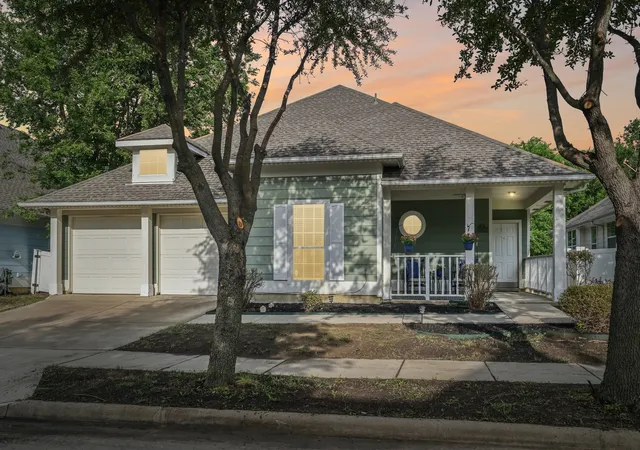 Photo 3 of Single family home for sale at 1321 Stone Mountain Pkwy, Savannah, TX 76227 | MLS# 21277104 | Listing updated on 2026-09-21