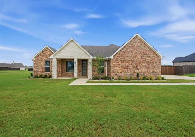 Homes for sale in Pottsboro, TX | 144 Shawnee Trl, Pottsboro, TX 75076 | MLS# 21270209