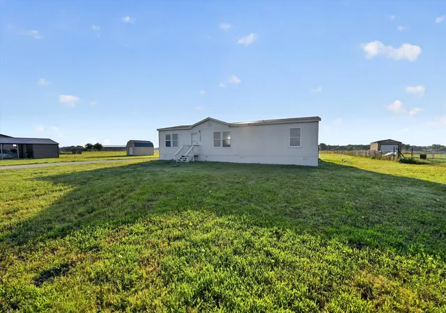 Homes for sale in Whitesboro, TX | 1393 Hackleman Rd, Whitesboro, TX 76273 | MLS# 21280296