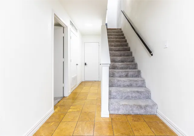 Homes for sale in Dallas, TX | 7031 Holly Hill Dr #10, Dallas, TX 75231 | MLS# 21280311