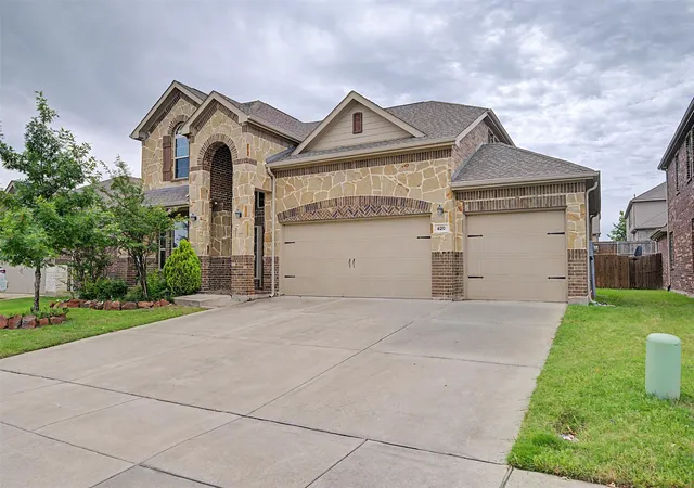 Photo 2 of Single family home for sale at 420 Attlee Dr, Fate, TX 75189 | MLS# 21279790 | Listing updated on 2026-08-22