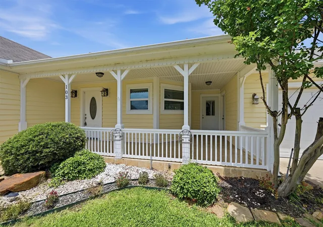 Homes for sale in Gainesville, TX | 103 Seminole Dr, Gainesville, TX 76240 | MLS# 21280059