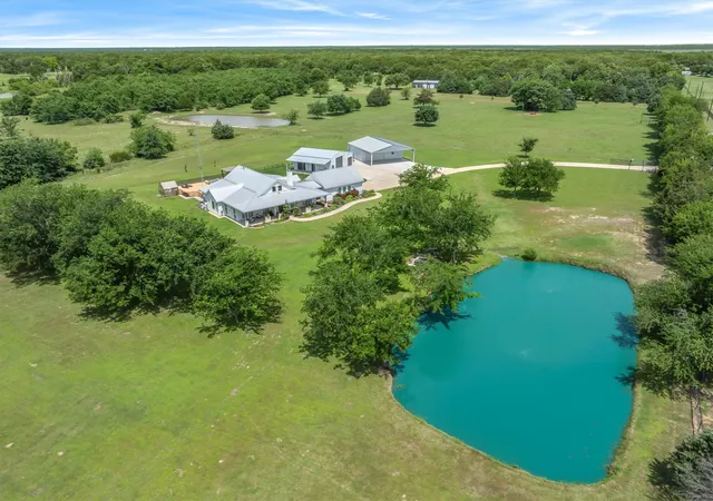Photo 1 of Sale Pending at 185 Vz County Road 3818, Wills Point, TX 75169 | MLS# 21279718 | Listing updated on 2026-08-22