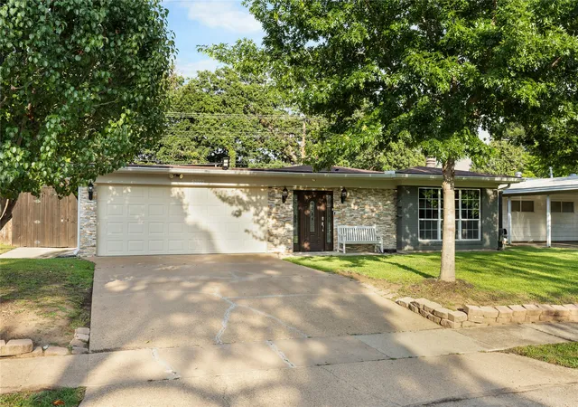 Photo 3 of Single family home for sale at 2010 William Brewster St, Irving, TX 75061 | MLS# 21274662 | Listing updated on 2026-08-30