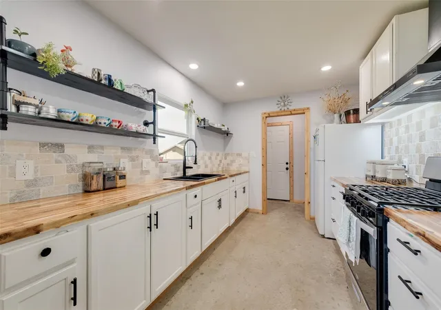Photo 4 of Single family home for sale at 199 Hill County Road 4434, Itasca, TX 76055 | MLS# 21280437 | Listing updated on 2026-08-26