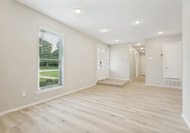 Homes for sale in Richardson, TX | 2117 Oak Brook Dr, Richardson, TX 75081 | MLS# 21280465