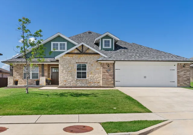 Homes for sale in Sanger, TX | 4904 Stratford Pl Dr, Sanger, TX 76266 | MLS# 21280479