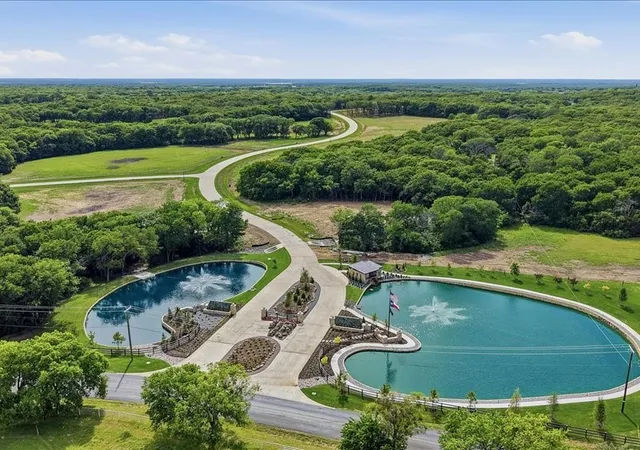 Homes for sale in Pottsboro, TX | 1216 Buck Trail, Pottsboro, TX 75076 | MLS# 21275827