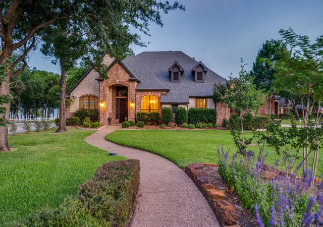 1st image of 730 Peninsula Bnd, Shady Shores, TX 76208 | MLS# 21279164