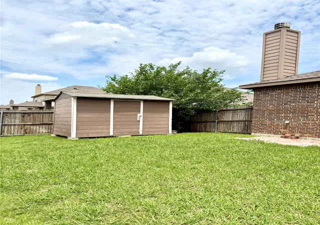 Homes for sale in Glenn Heights, TX | 1104 Crest Ridge Dr, Glenn Heights, TX 75154 | MLS# 21280591