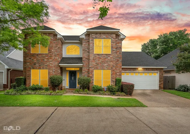 Photo 1 of Sale Pending at 6019 Grover Pl, Shreveport, LA 71105 | MLS# 21280628 | Listing updated on 2026-08-24
