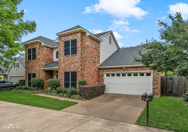 Photo 2 of Sale Pending at 6019 Grover Pl, Shreveport, LA 71105 | MLS# 21280628 | Listing updated on 2026-08-24
