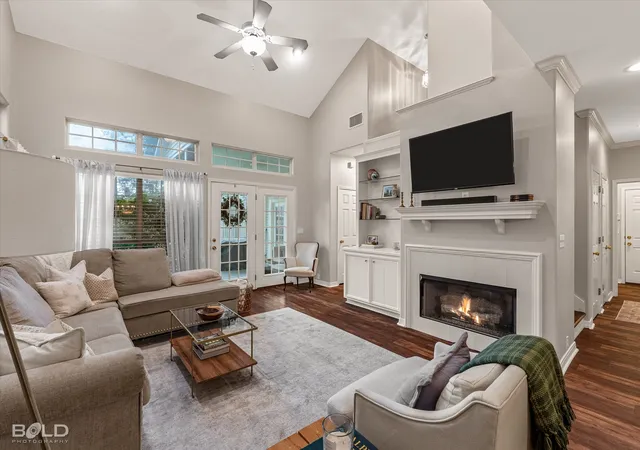 Photo 4 of Sale Pending at 6019 Grover Pl, Shreveport, LA 71105 | MLS# 21280628 | Listing updated on 2026-08-24