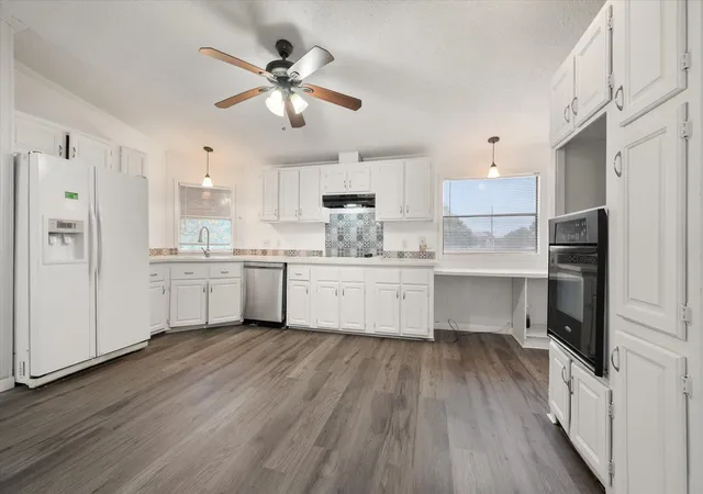 Homes for sale in Mansfield, TX | 1308 Vinewood Dr, Mansfield, TX 76063 | MLS# 21279683