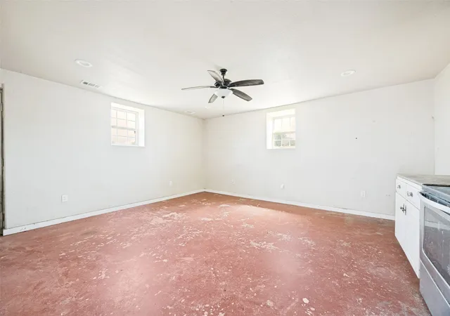 Photo 3 of House for sale at 5814 Fm 1563, Commerce, TX 75428 | MLS# 21280044 | Listing updated on 2026-07-06