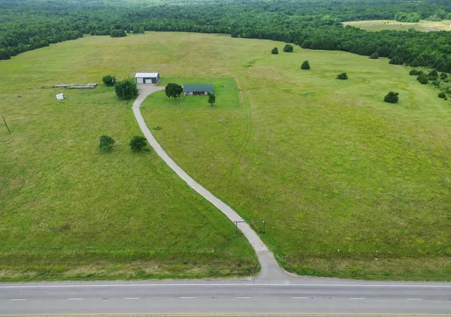 Homes for sale in Honey Grove, TX | 20280 Us Hwy 82 W, Honey Grove, TX 75446 | MLS# 21280694