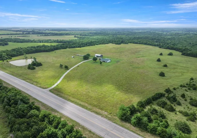 Homes for sale in Honey Grove, TX | 20280 Us Hwy 82 W, Honey Grove, TX 75446 | MLS# 21280694