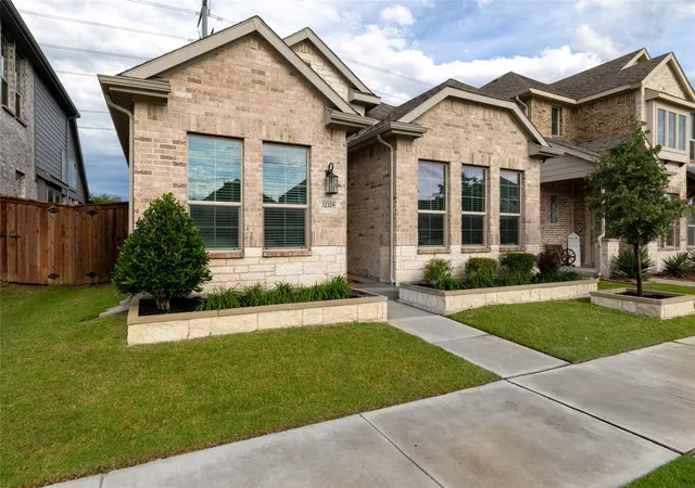 1st image of 12329 Hulson Trl, Fort Worth, TX 76052 | MLS# 21280505