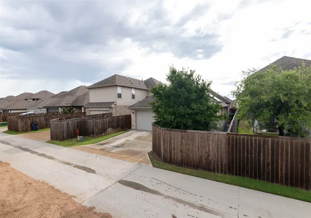 39th image of 12329 Hulson Trl, Fort Worth, TX 76052 | MLS# 21280505