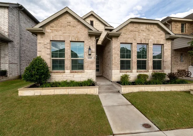 3rd image of 12329 Hulson Trl, Fort Worth, TX 76052 | MLS# 21280505