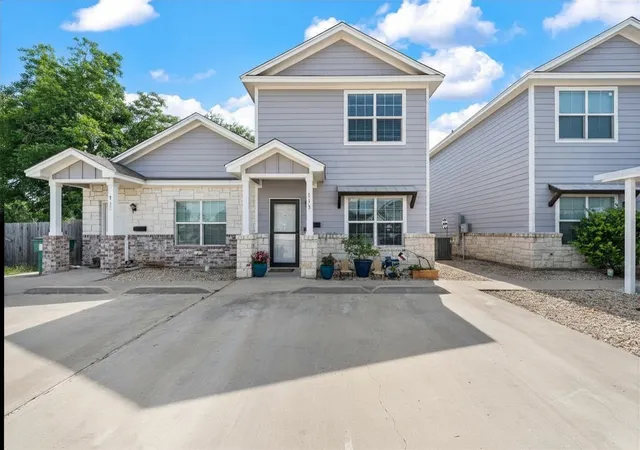 Photo 1 of Townhouse for sale at 713 Park St, Mc Gregor, TX 76657 | MLS# 21280076 | Listing updated on 2026-07-23