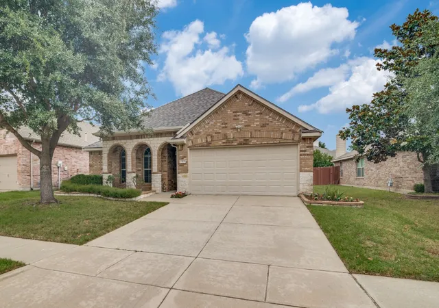 Photo 1 of Sale Pending at 1909 Fair Parke Ln, Wylie, TX 75098 | MLS# 21280638 | Listing updated on 2026-07-15
