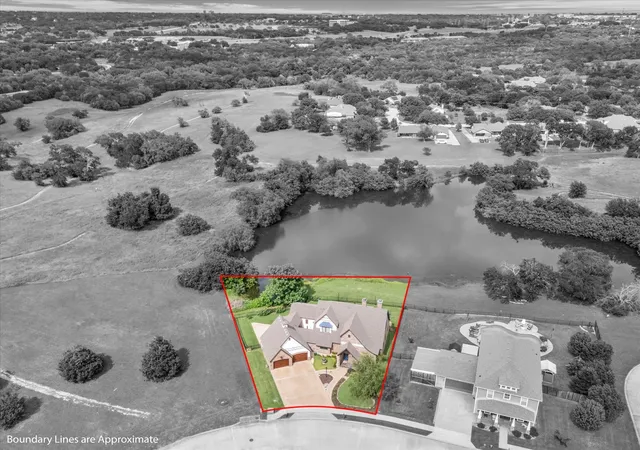 Homes for sale in Woodway, TX | 404 Charleston Park Dr, Woodway, TX 76712 | MLS# 21280438