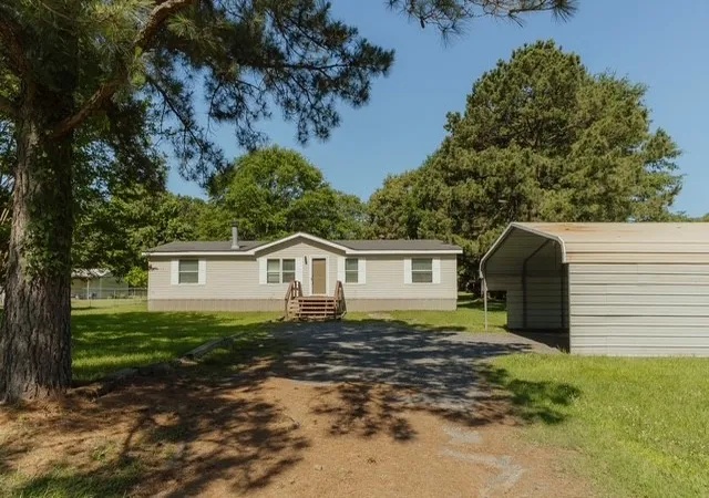 Homes for sale in Princeton, LA | 135 Princeton Ln E, Princeton, LA 71067 | MLS# 21276407