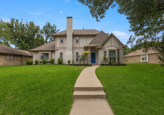 Homes for sale in Plano, TX | 916 Druid Dr, Plano, TX 75075 | MLS# 21280878