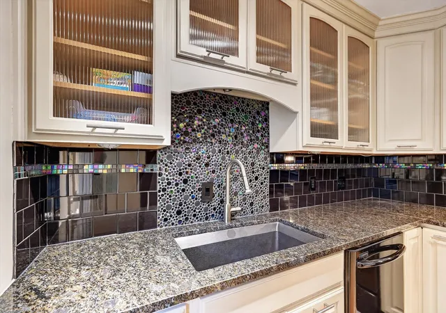 Photo 4 of Condo for sale at 4926 Lahoma St, Dallas, TX 75235 | MLS# 21280872 | Listing updated on 2026-08-29