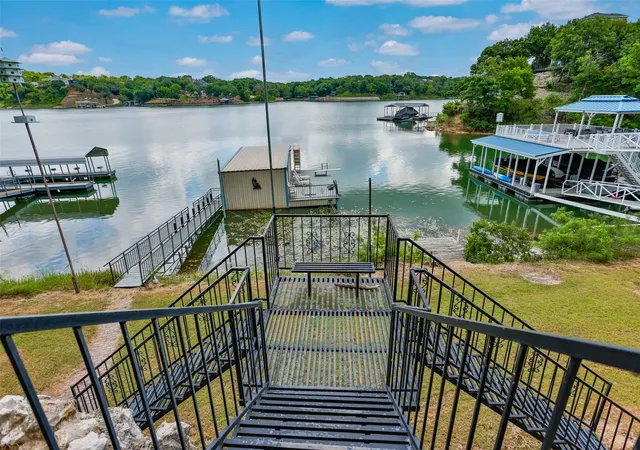 Photo 3 of Single family home for sale at 154 Parkview, Gainesville, TX 76240 | MLS# 21273907 | Listing updated on 2026-10-05