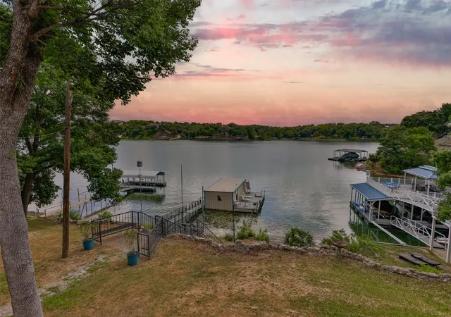Photo 2 of Single family home for sale at 154 Parkview, Gainesville, TX 76240 | MLS# 21273907 | Listing updated on 2026-10-05