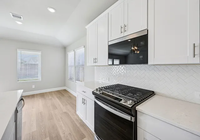 Photo 4 of Single family home for sale at 4032 Palestine Dr, Farmersville, TX 75442 | MLS# 21280534 | Listing updated on 2026-08-22