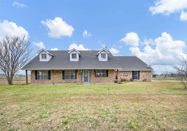 Homes for sale in Krum, TX | 11278 Jackson Rd, Krum, TX 76249 | MLS# 21281145
