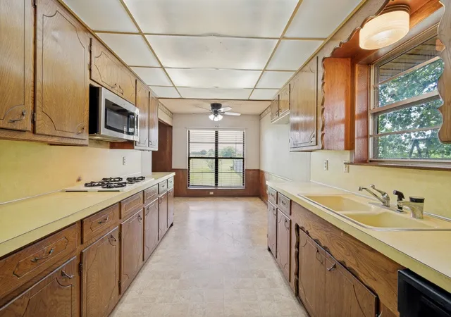 Photo 2 of Single family home for sale at 260 New Hope Rd E, Mc Kinney, TX 75071 | MLS# 21279410 | Listing updated on 2026-08-29